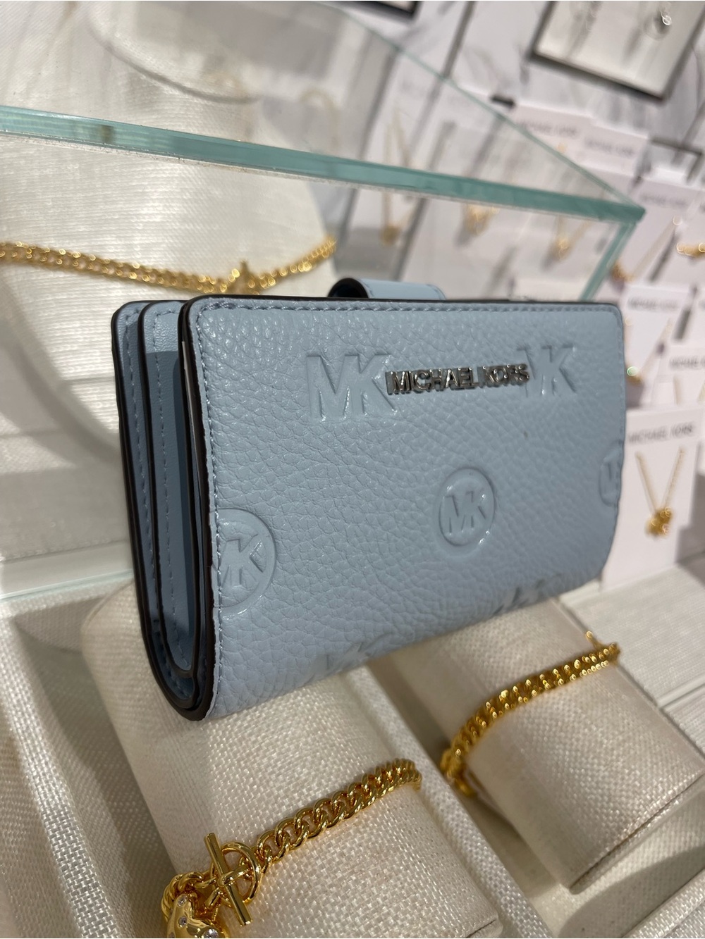 Michael Kors Jet Set Travel Md MK Logo Debossed Bifold Wallet
Pale Ocean 
NWT - Picture 7 of 16